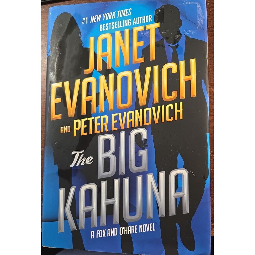 THE BIG KAHUNA: A FOX AND HARE NOVEL by Evanovich Hardcover 2019